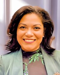 Doris De Los Santos ’02